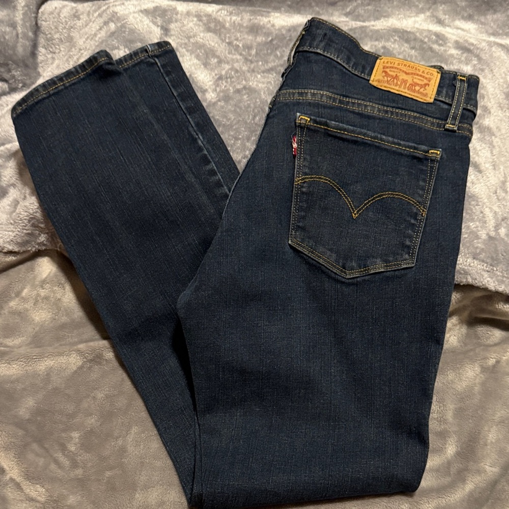 Levi's Women's Skinny Jeans in Dark Blue Denim